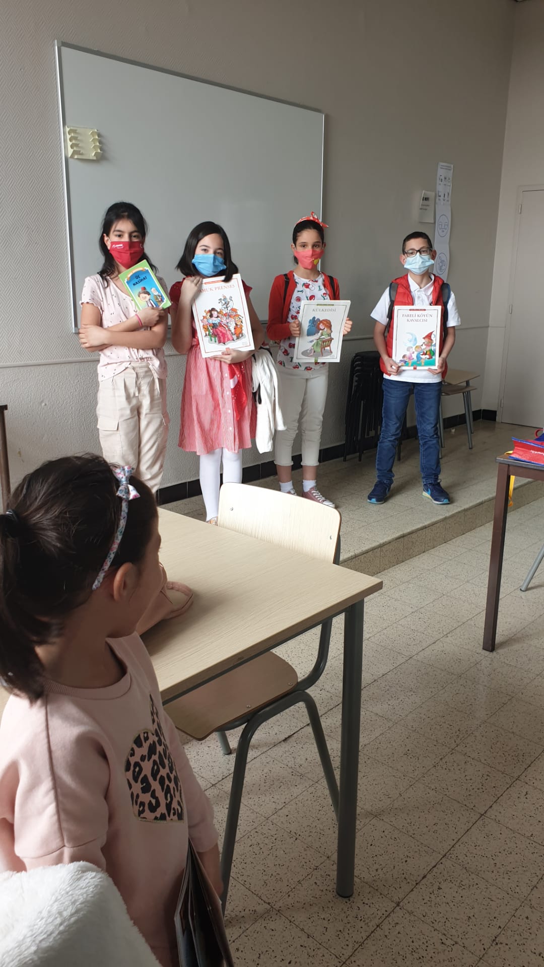 Beringen Türkçe Saati Öğrencileri 23 Nisan Ulusal Egemenlik ve Çocuk Bayramını Coşkuyla Kutladı